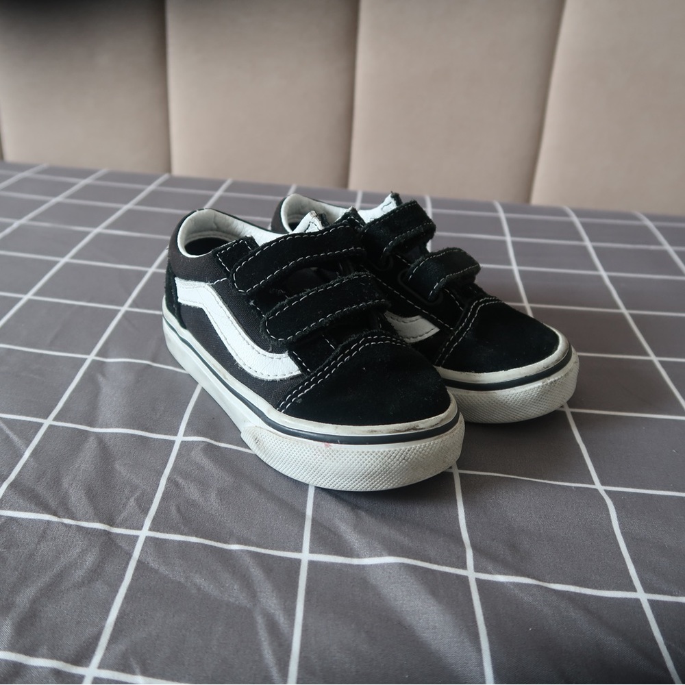 Toddler Vans with Straps